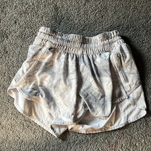 Lululemon tracker high rise 2.5” inseam shorts